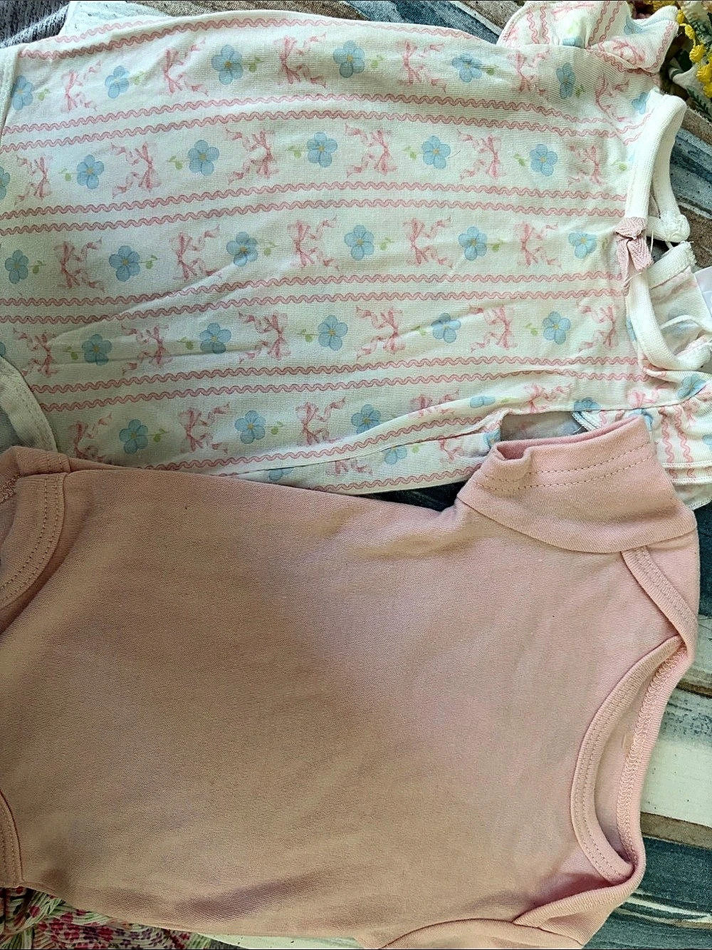 Baby Bodysuit Set in Pink & White